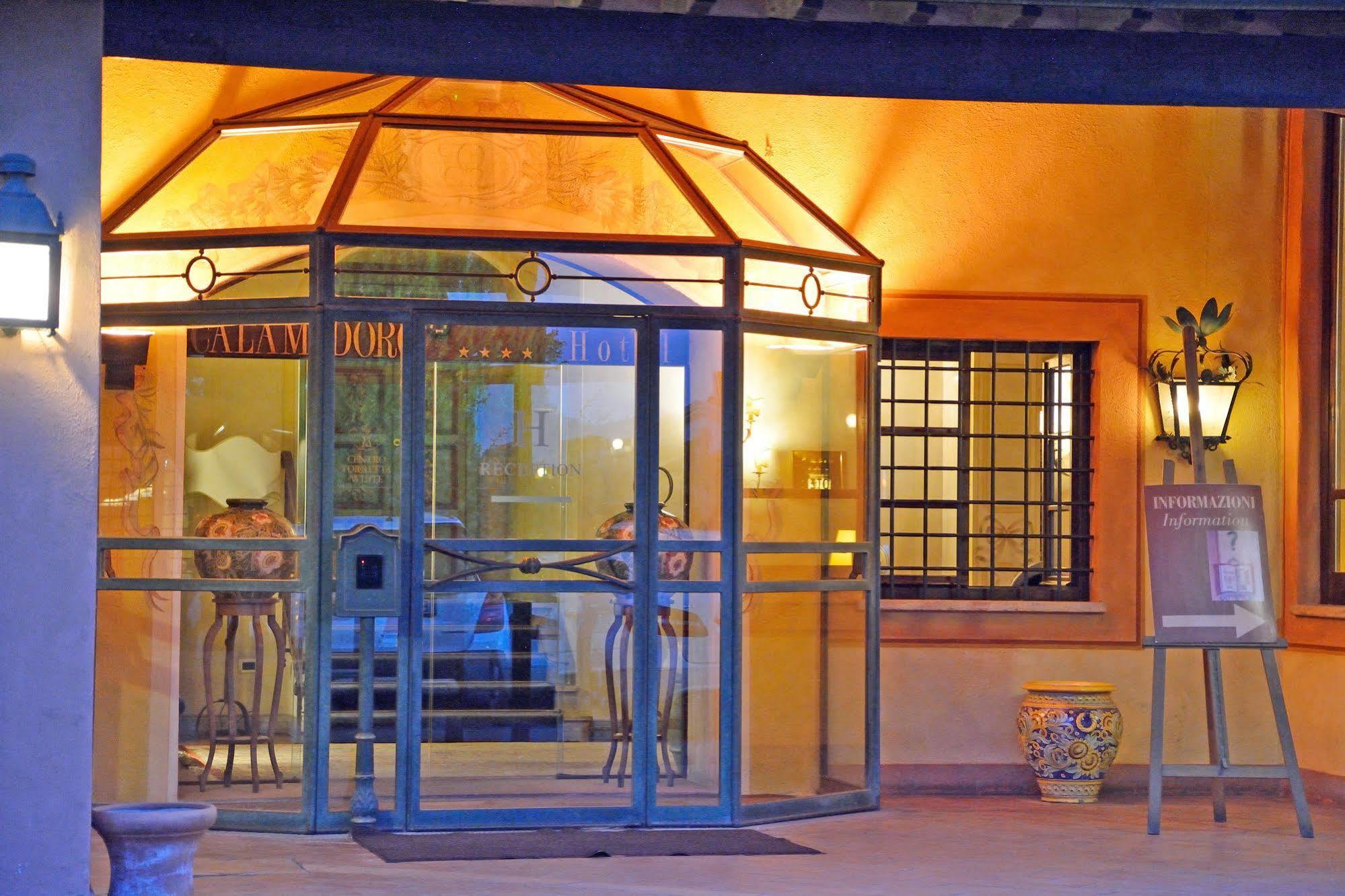 Hotel Boccaccio Calcinaia エクステリア 写真
